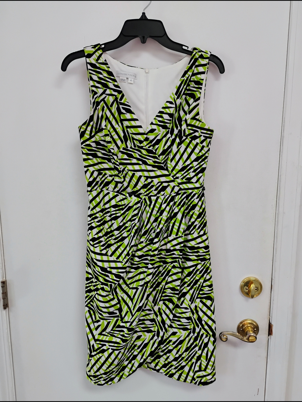 London Times Black White Lime Abstract Print Sheath Dress Size 4
